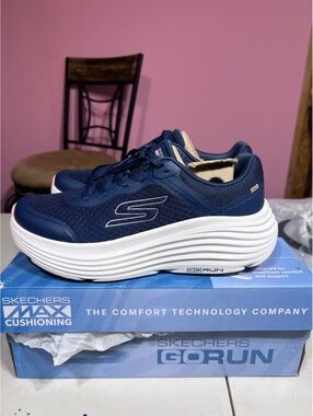Skechers GOrun Max Cushioning Endeavor Navy Running Shoes US 10